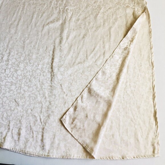 SADIE AND SAGE JUST FOR YOU SATIN MIDI DRESS IVORY FLORAL PRINT SIZE LARGE‎ - Picture 8 of 13